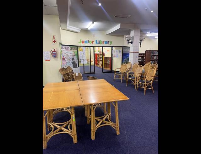 1,096M² OFFICE TO LET IN GLENWOOD